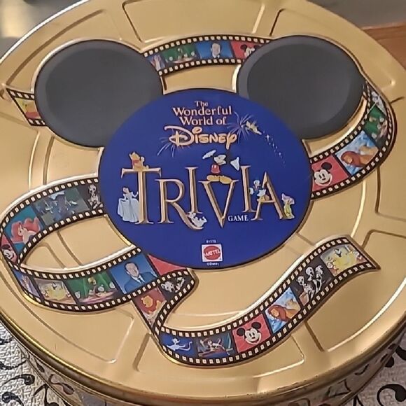 Disney Trivia Game Tin - Picture 1 of 9